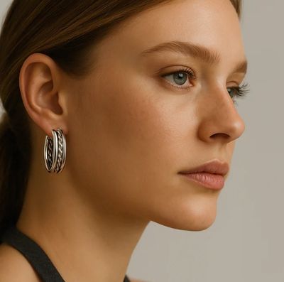 Boucles d'oreilles anneaux argentés à torsade centrale en acier inoxydable