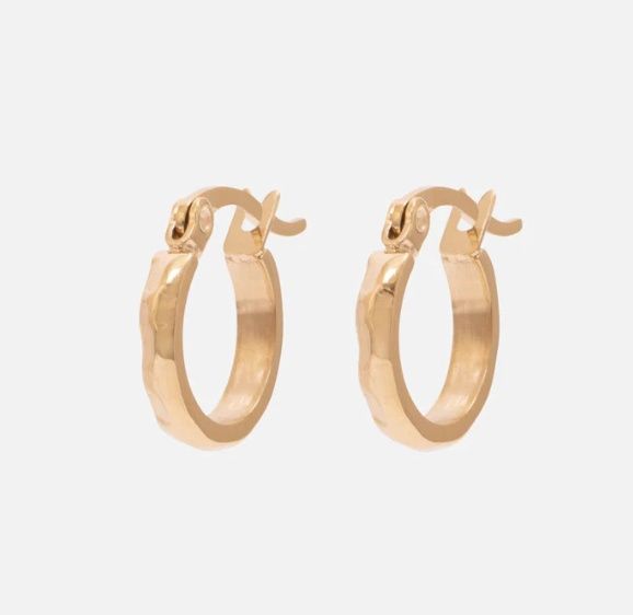 Boucles d'oreilles anneaux dorés martelés en acier inoxydable