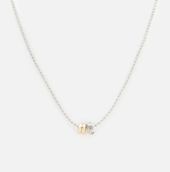 Collier argenté breloques cylindriques deux tons