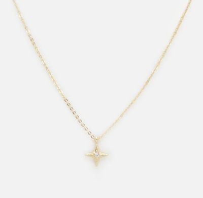 Collier doré breloque petite étoile avec zircon cubique