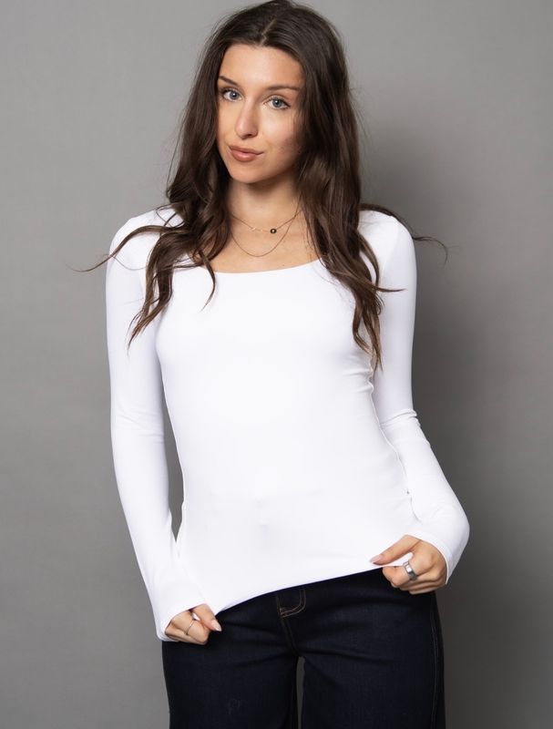 MARIANA 23 SIGNATURE SECOND SKIN LS SCOOP TOP-WHITE