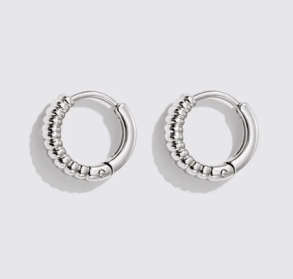 Mini (Enfant) Silvered Ridged Huggie Hoops Earrings Stainless Steel