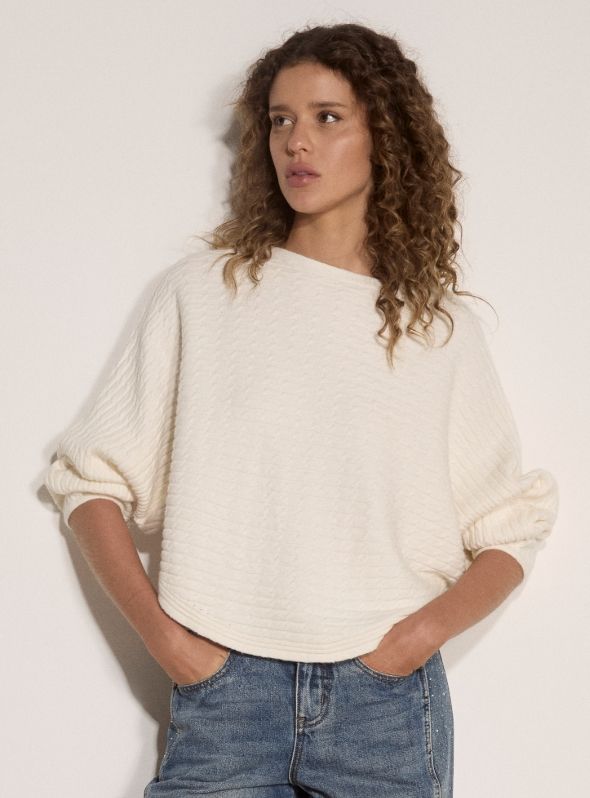 X246960 - Cream