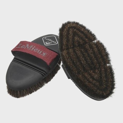 LeMieux Flexi Щетка для тела из конского волоса