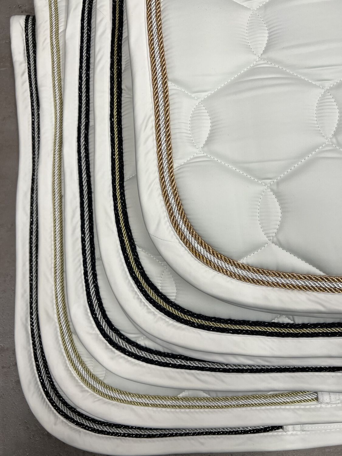 Eskadron Glossy Wave Saddle Pad, Color: White/Gold, Size: Dressage - Full