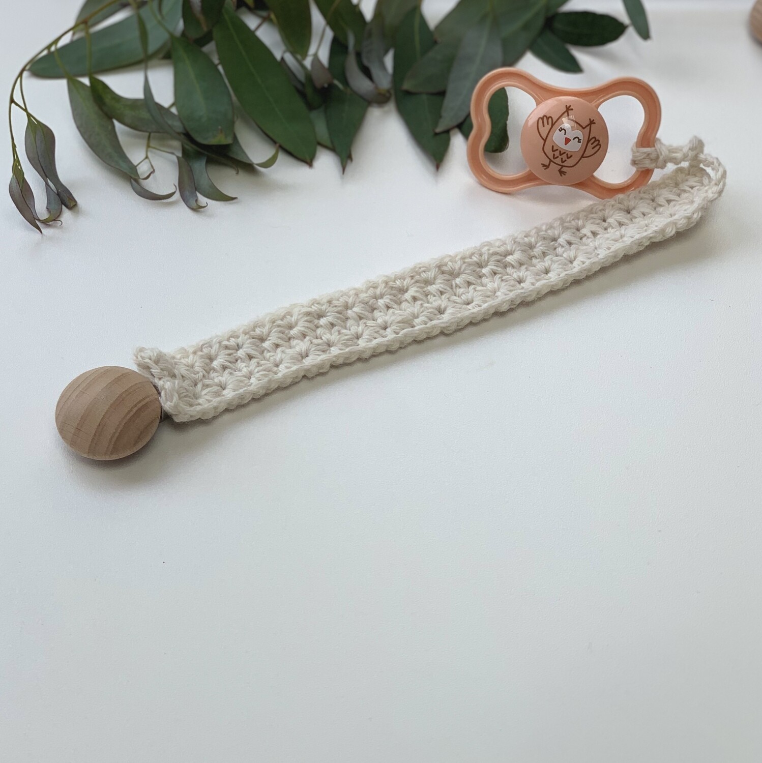 Daisy pattern soother clip (white)