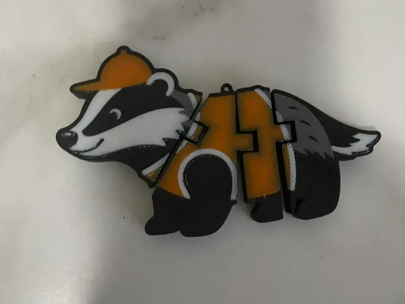 Flexi-Badger Keychain [𝐍𝐎 𝐋𝐈𝐂𝐄𝐍𝐒𝐄 𝐈𝐍𝐂𝐋𝐔𝐃𝐄𝐃]