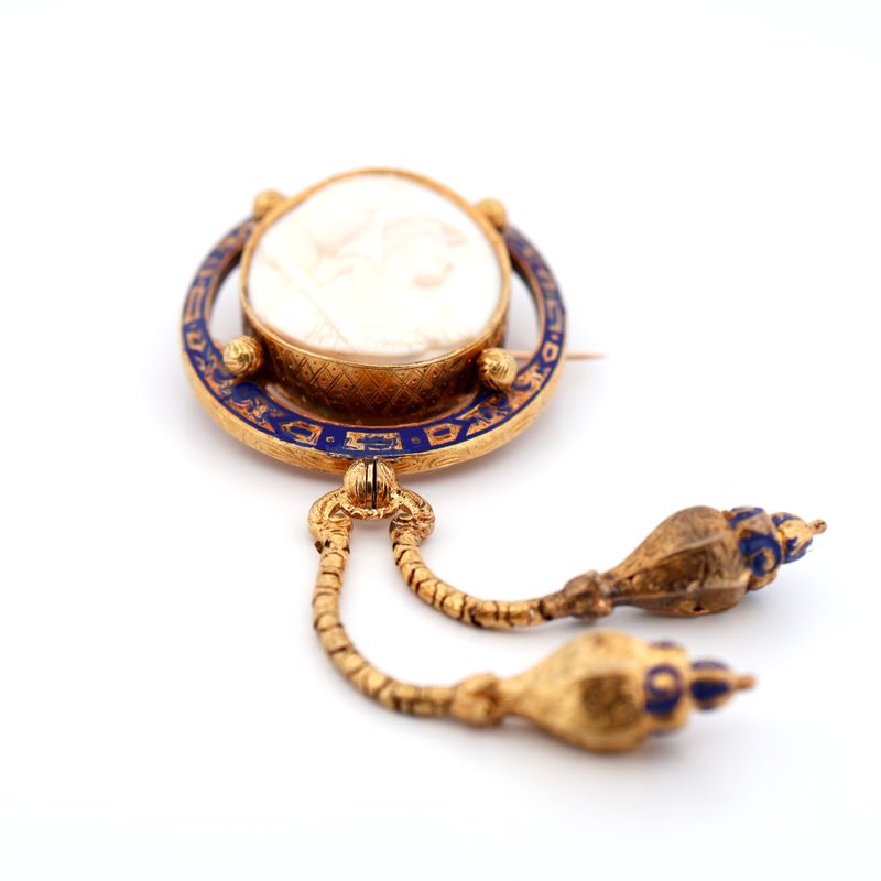 Exquisite antike Emaille-Cameebrosche mit Helmfigur