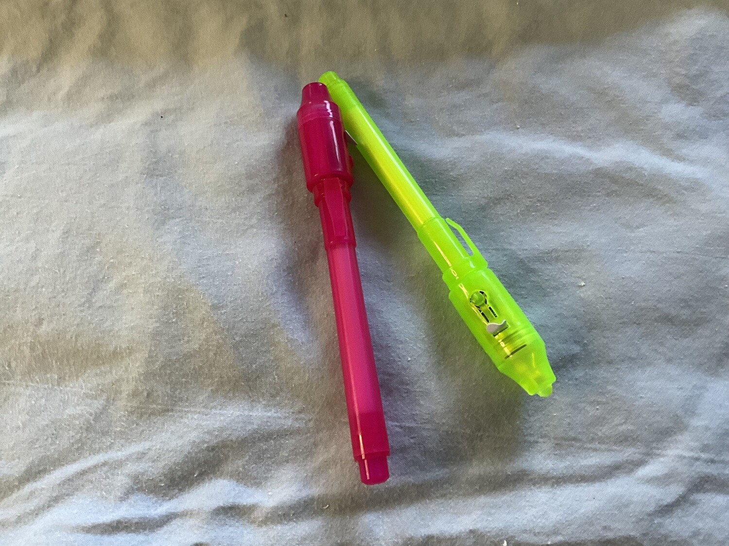 Invisible ink pen spy pen