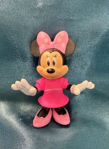 Minnie Mouse: Doorable and More Disney Character