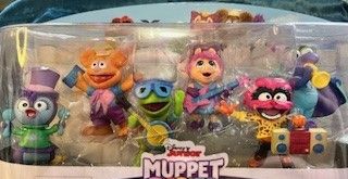 Sesame Street/ Muppet Characters: Sesame Workshop aka Children&#39;s Television Workshop/ Walt Disney Company