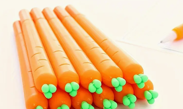 Cute cartoon simulation vegetable carrot black gel pen.