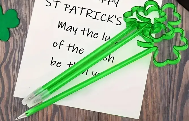 Clover Shaped Round Ballpoint Pen