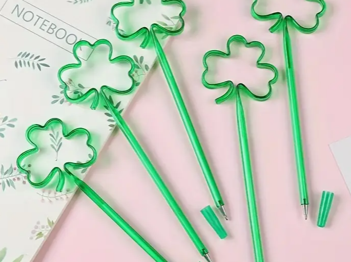 Clover Shaped Round Ballpoint Pen