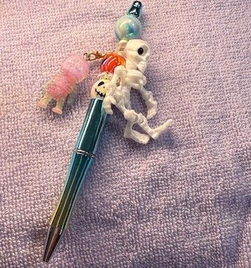 Pens and Key Chains with 3D Printed Characters