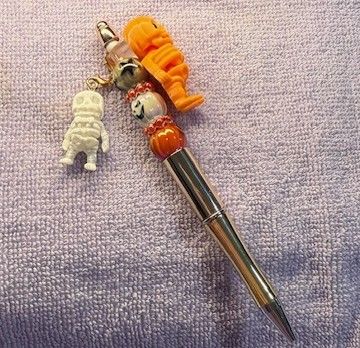 Pens and Key Chains with 3D Printed Characters