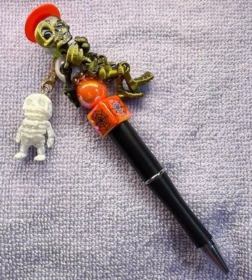 Pens and Key Chains with 3D Printed Characters