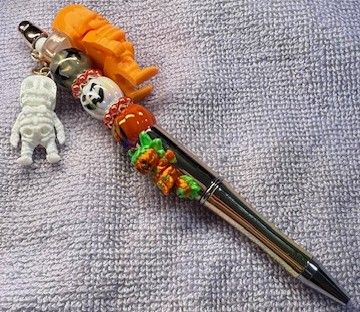 Pens and Key Chains with 3D Printed Characters