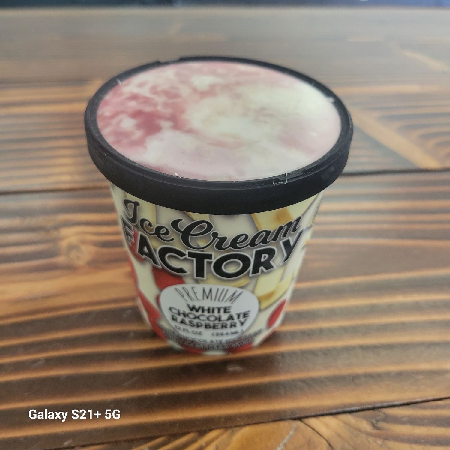 Ice Cream Factory White Chocolate Raspberry