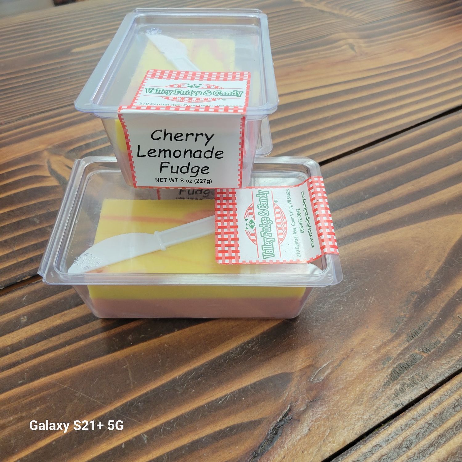 Cherry Lemonade Fudge Bar