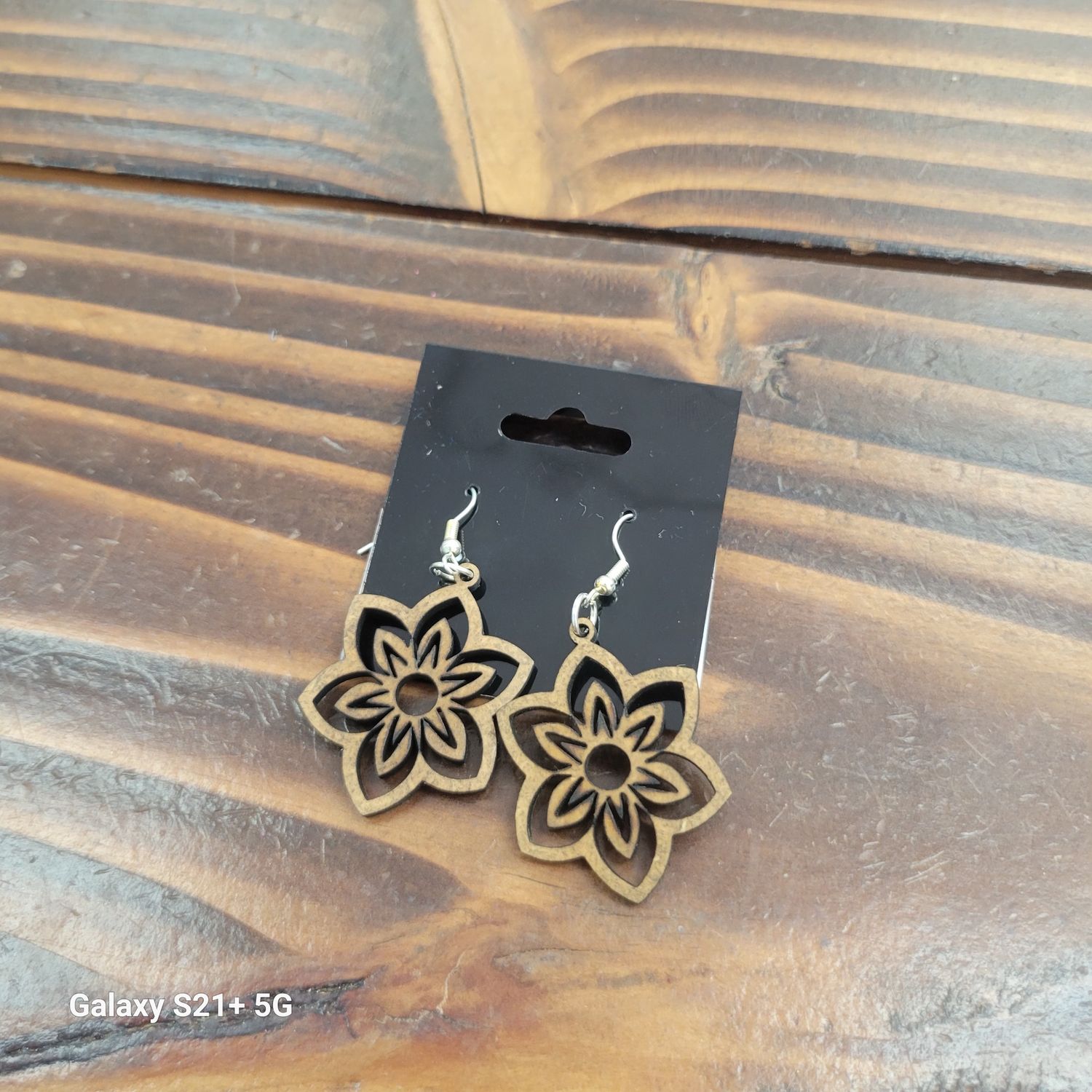 Fernando - Earrings - Wooden 6 Pedal Flower