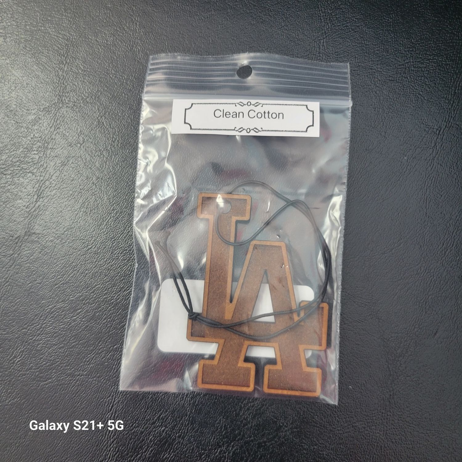Fernando - Car Freshener Dodgers Clean Cotton Scent
