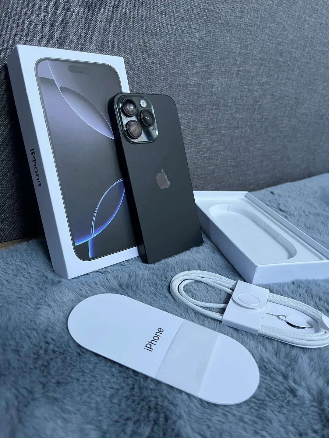 iPhone 16 Pro Max Vendor