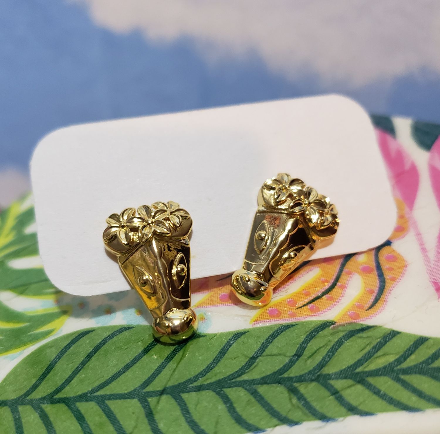 Aretes de acero Macho Ratón
