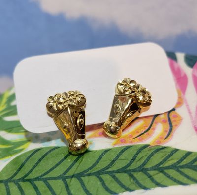 Aretes de acero Macho Ratón