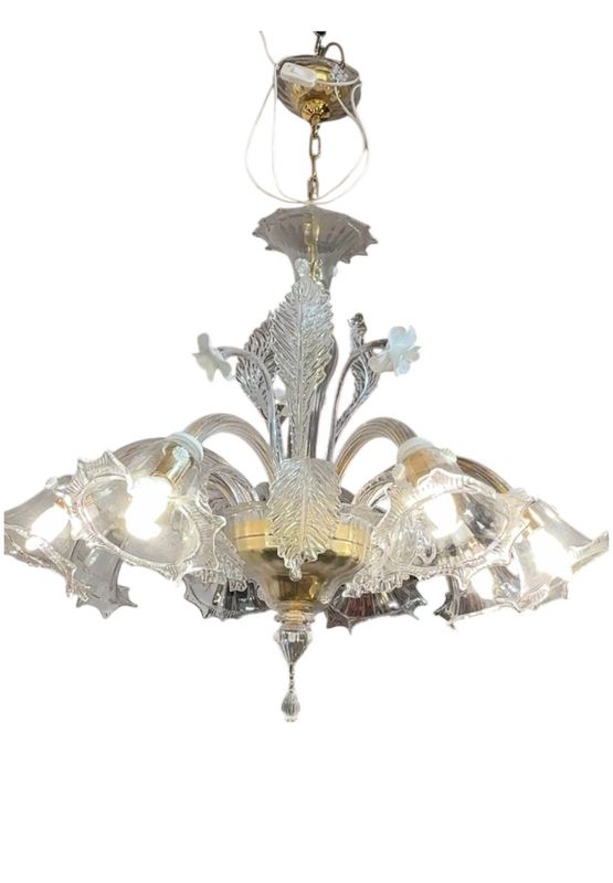 Lustre En Verre De Murano à 8 Lumières – Modèle Floral, Italie, XXe Siècle