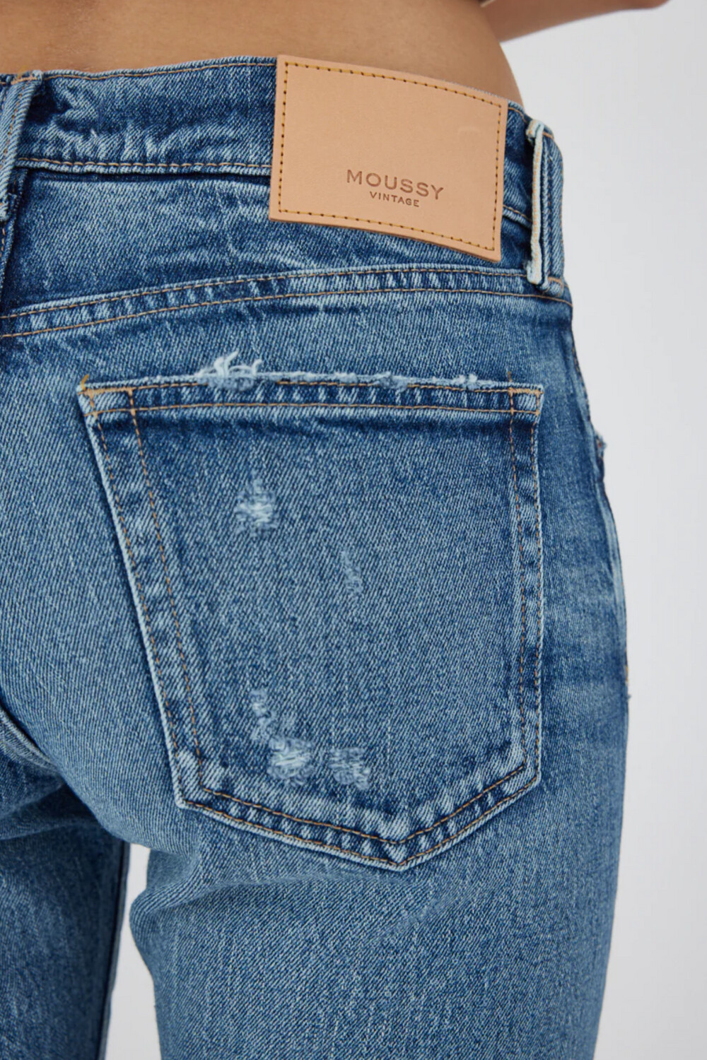 Moussy Mallard Slim Straight Jean in Dark Blue Wash