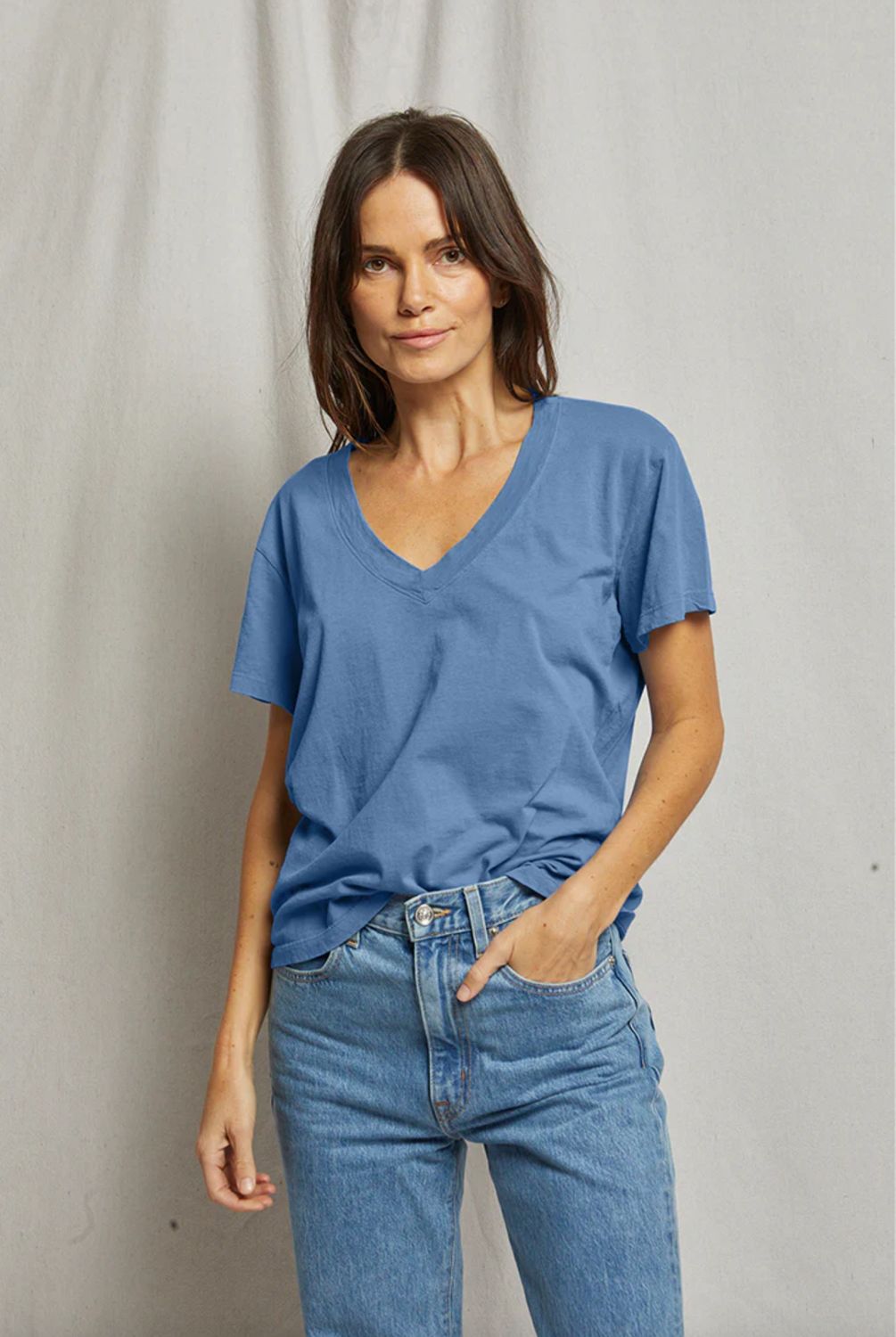 Perfect White Tee Hendrix Boxy V Neck Tee