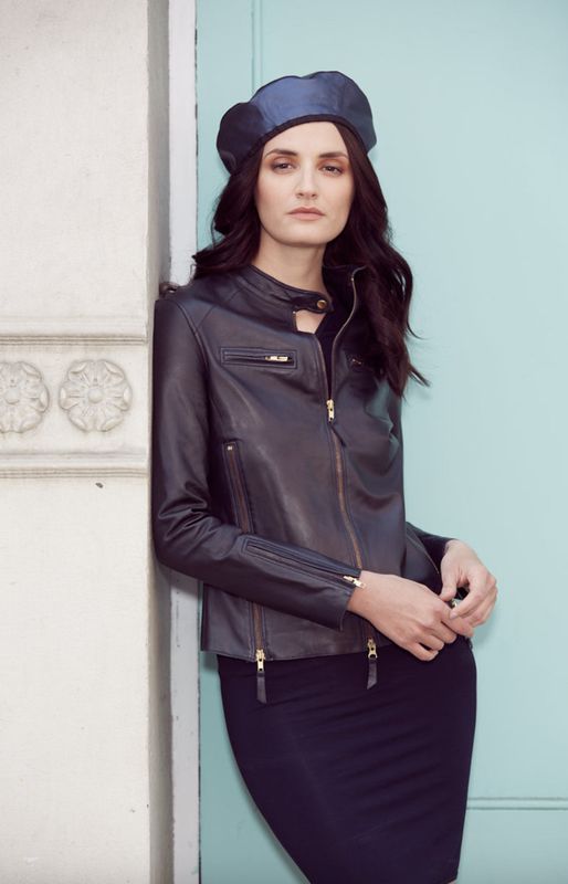Jakett Vespa-Vintage Leather Jacket in Black