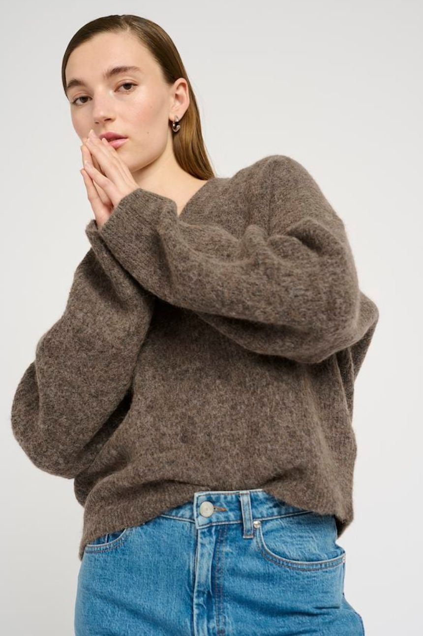 Gestuz AlphaGZ V Neck Sweater