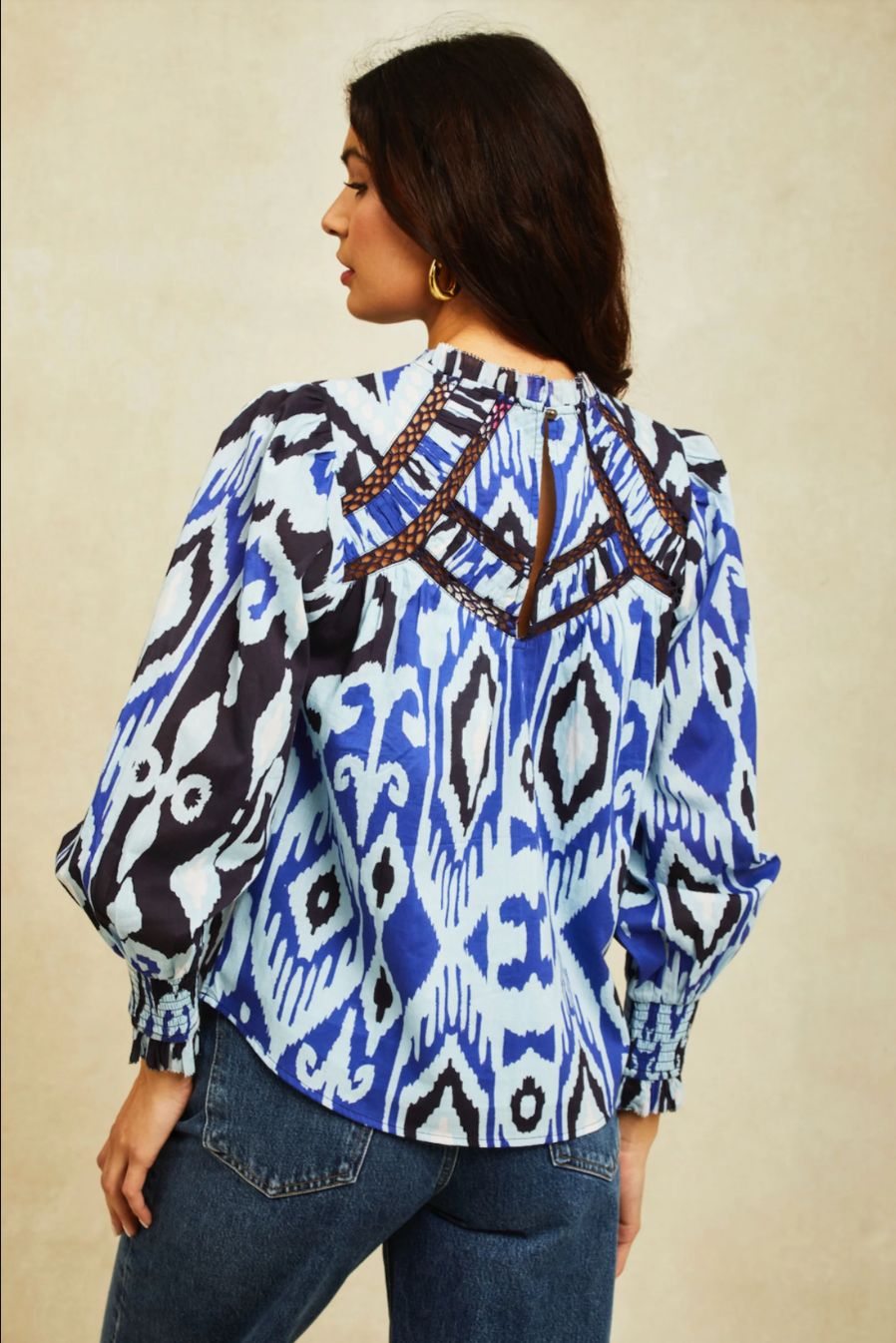 Love The Label Brighton Top in Smoke on the Water