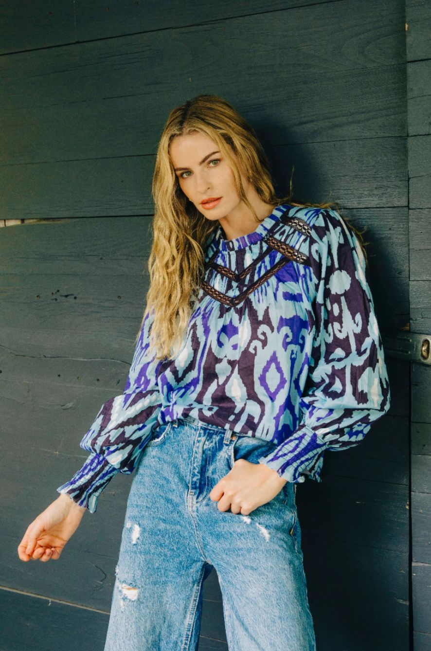 Love The Label Brighton Top in Smoke on the Water