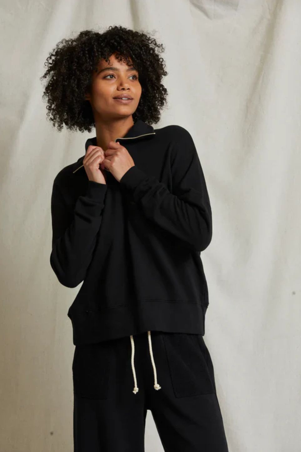 Perfect White Tee Maren Half Zip