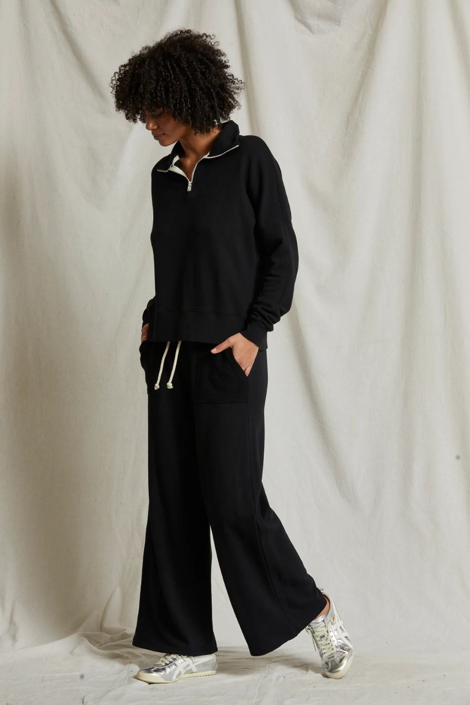 Perfect White Tee Rosanna Pant in True Black