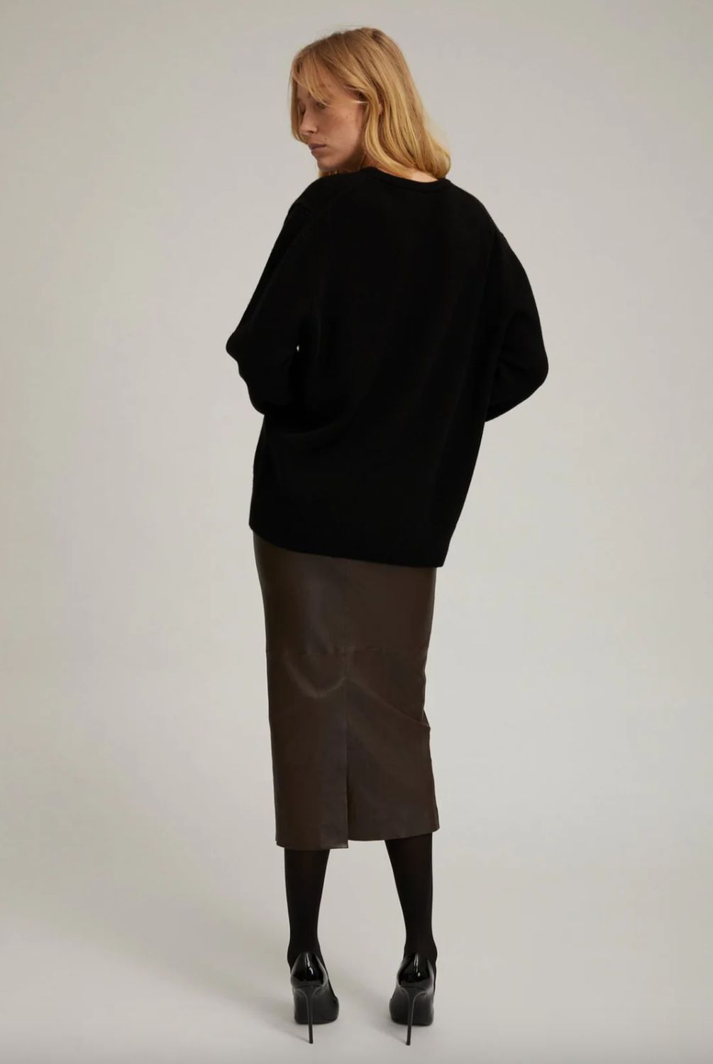 SPRWMN Cashmere Boyfriend V-Neck Sweater