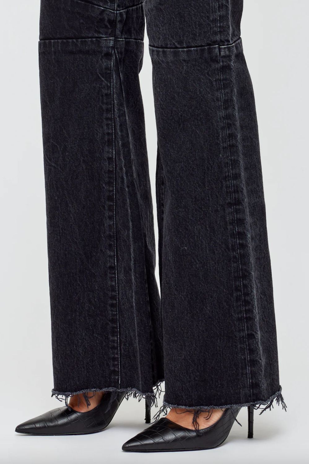 Moussy Angeline Switching Flare Jean in Black