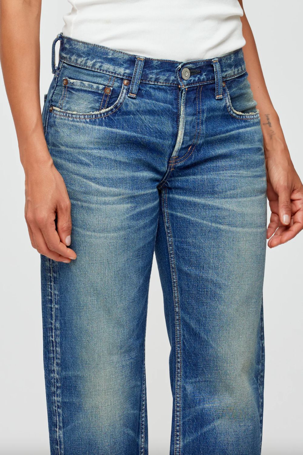 Moussy Minneola Straight Low Jean