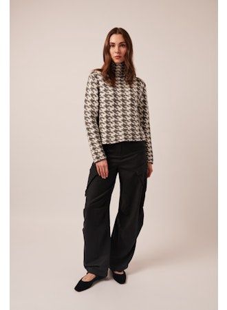 LINE Zuri Sweater
