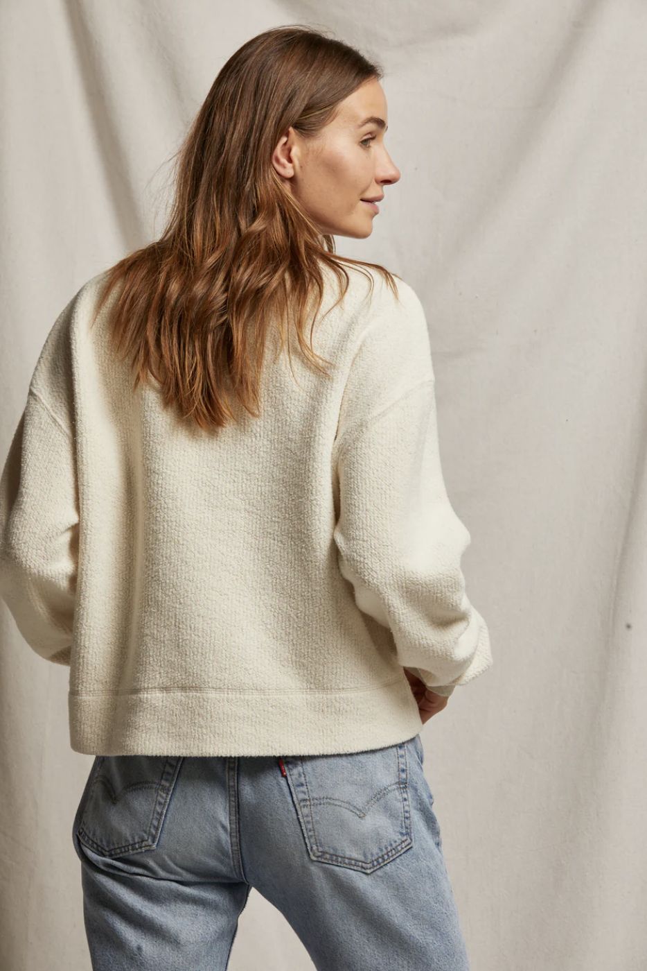 Perfect White Tee Mayer Fleece Pullover