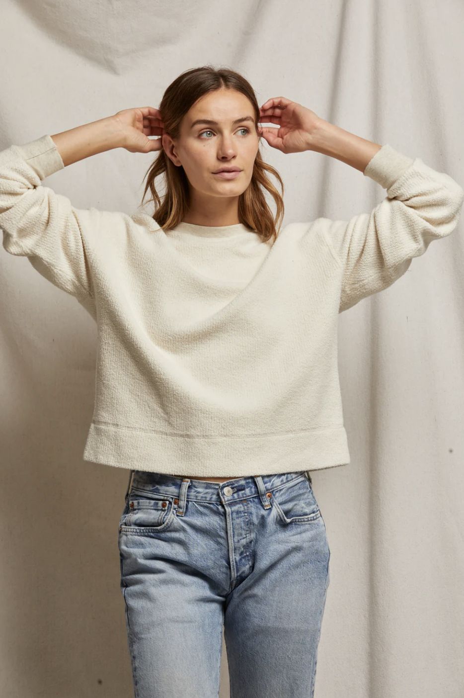 Perfect White Tee Mayer Fleece Pullover