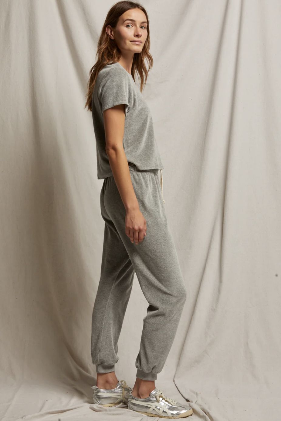 Perfect White Tee Bailey Velour Jogger