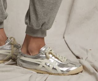 Perfect White Tee Bailey Velour Jogger