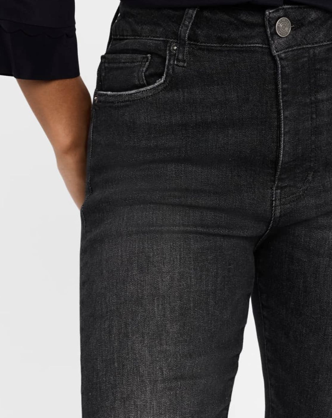 Frame Le Crop Mini Boot in Raw After