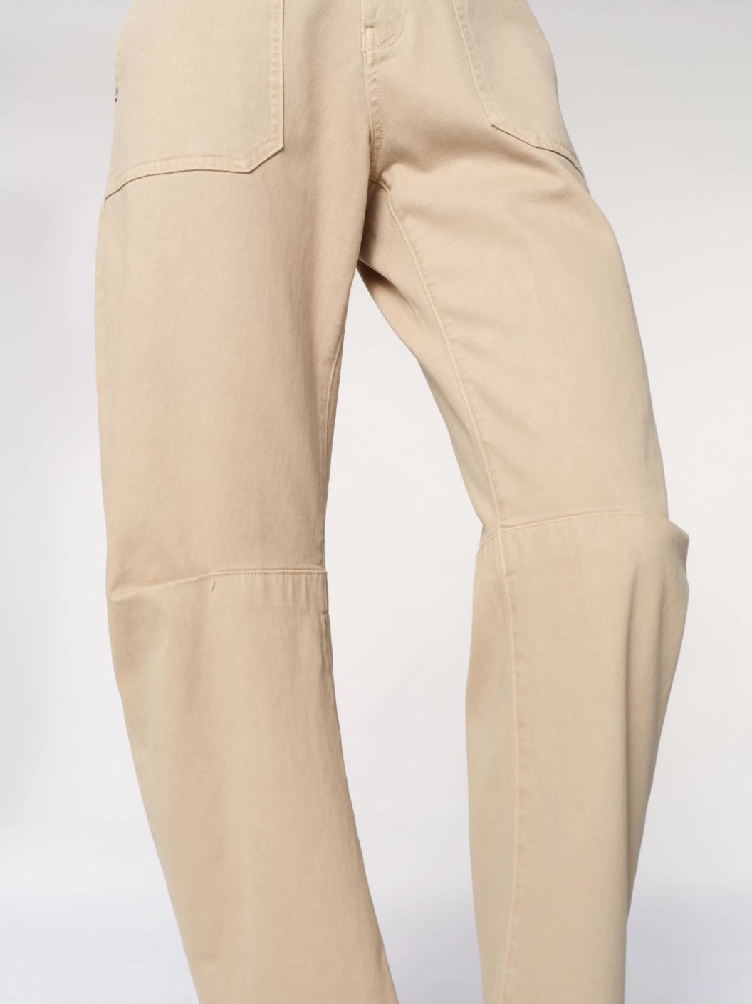 DL1961 Bilie Jogger Barrel Jean in Almond