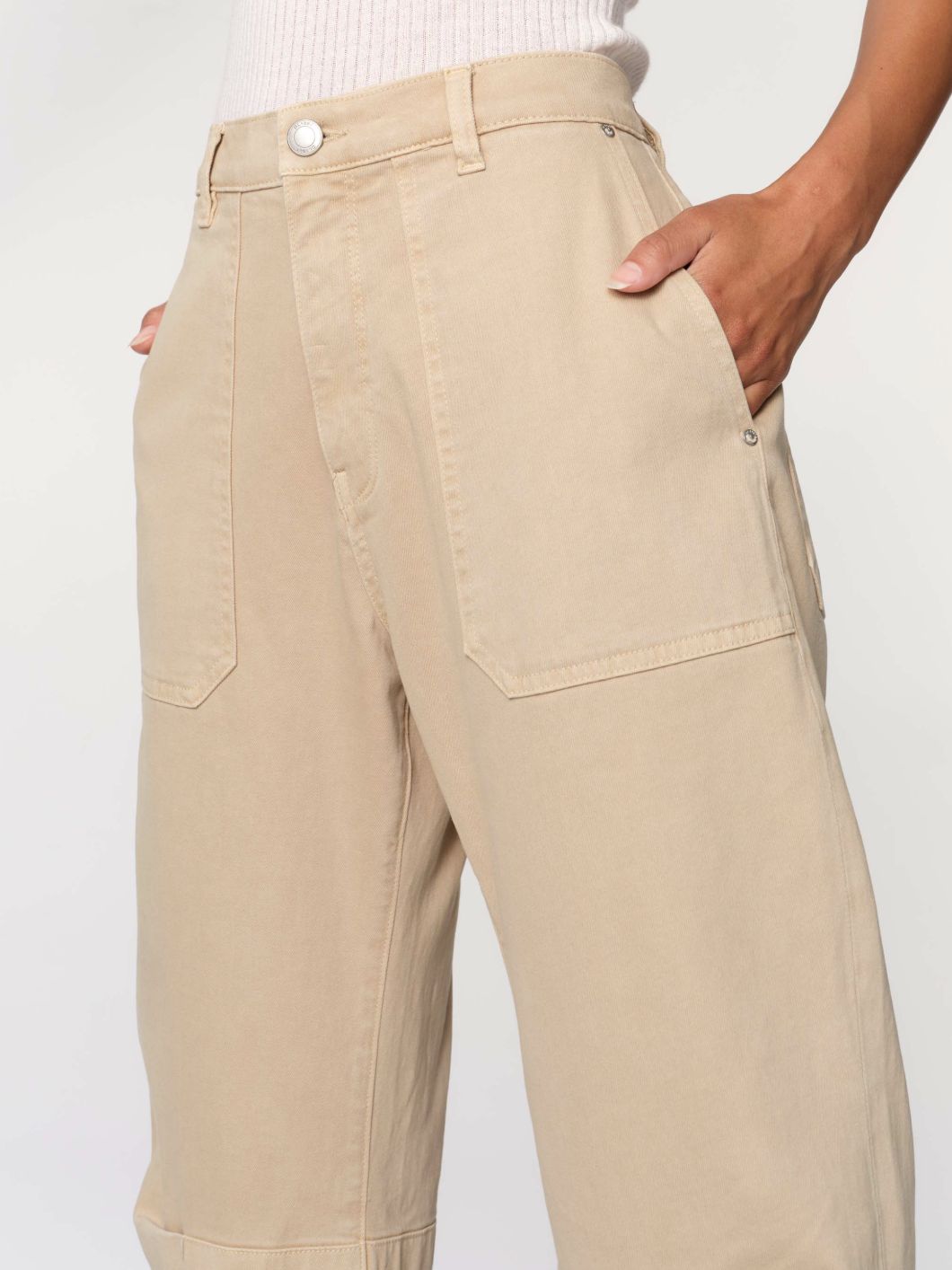 DL1961 Bilie Jogger Barrel Jean in Almond