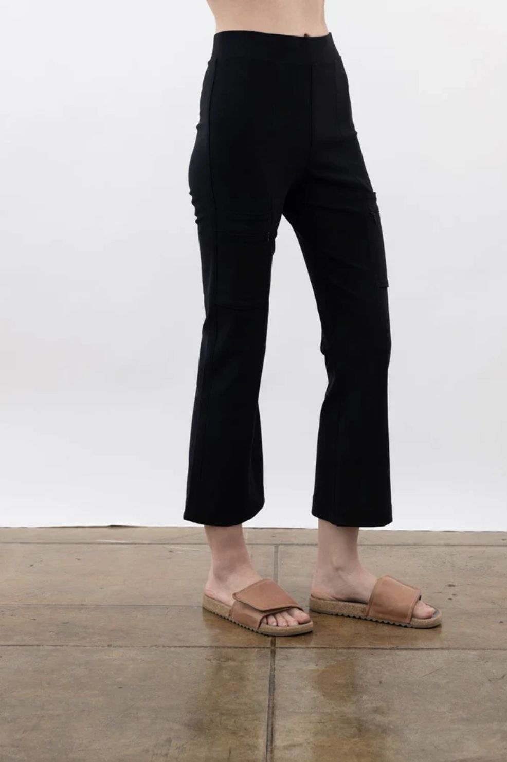 Elaine Kim Vista Tech Stretch Flare Leggings